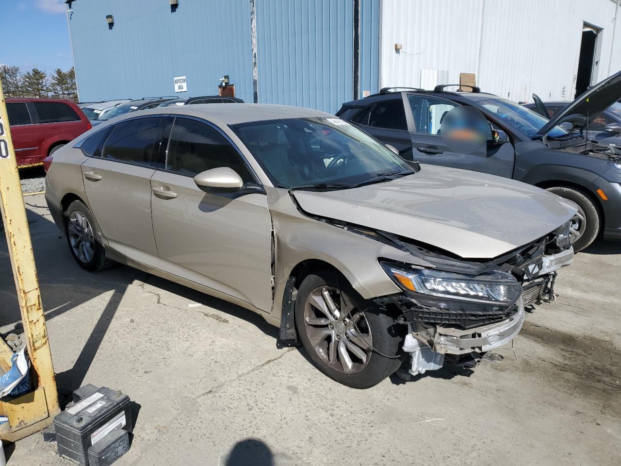 2018 HONDA ACCORD LX - Image 4