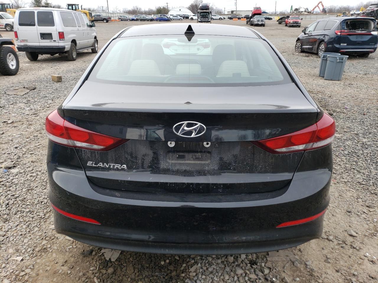 2017 HYUNDAI ELANTRA SE - Image 6
