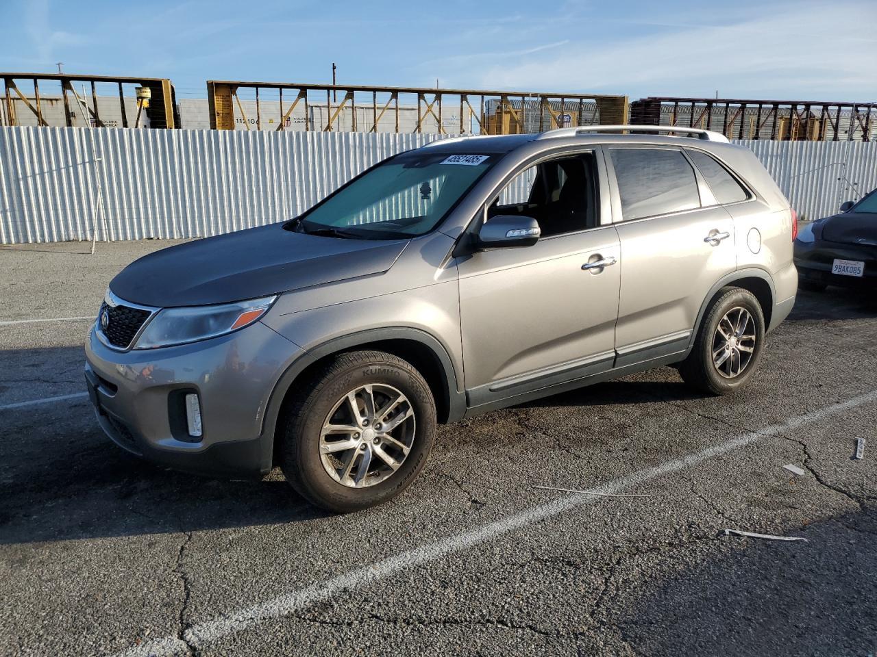 2014 KIA SORENTO LX