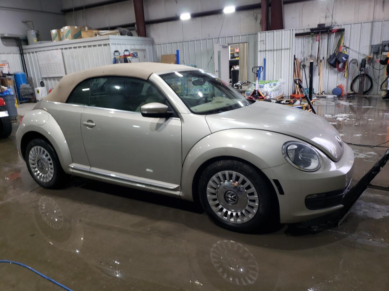 2015 VOLKSWAGEN BEETLE 1.8 - Фото 4