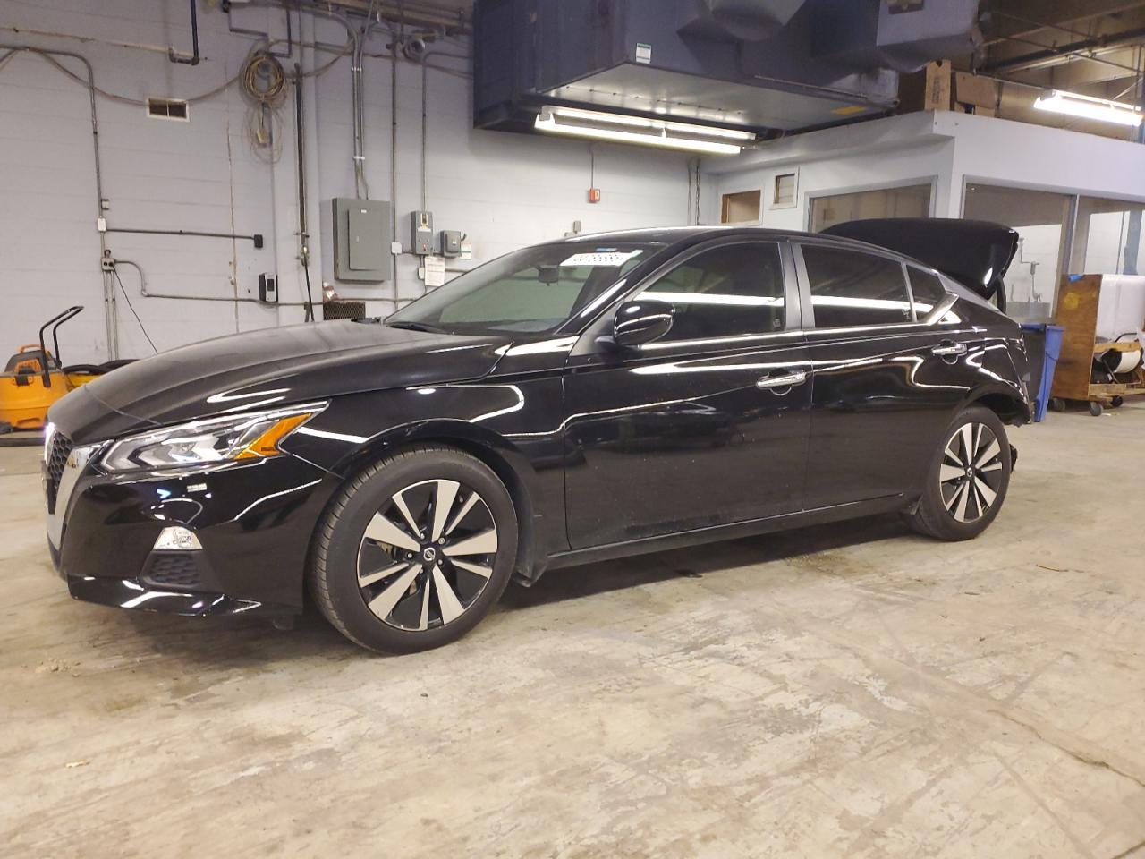 2022 NISSAN ALTIMA SV