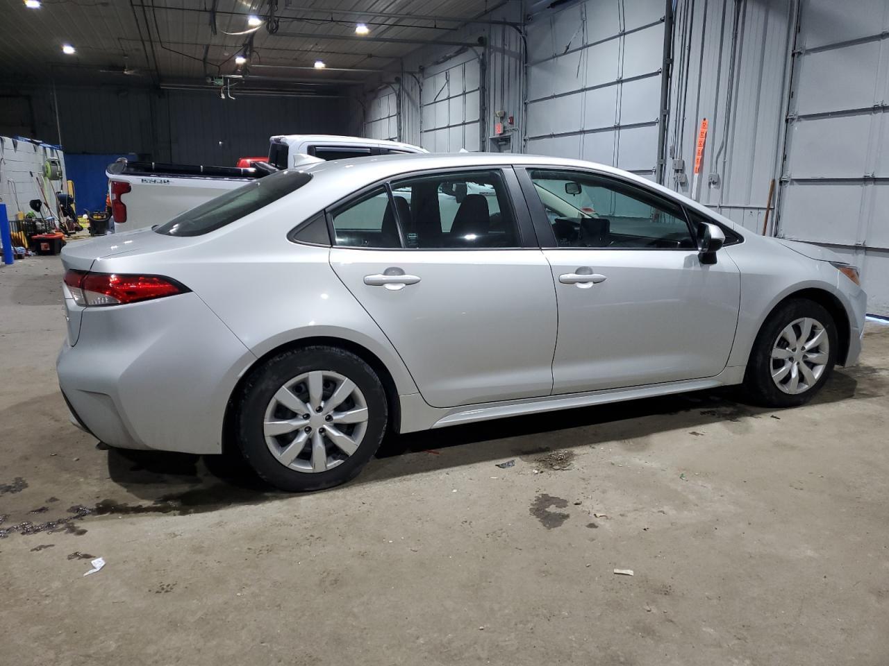 2022 TOYOTA COROLLA LE - Image 3