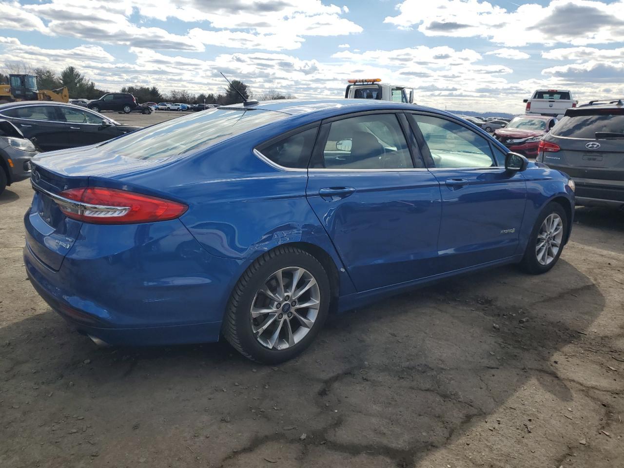 2017 FORD FUSION SE - Фото 3