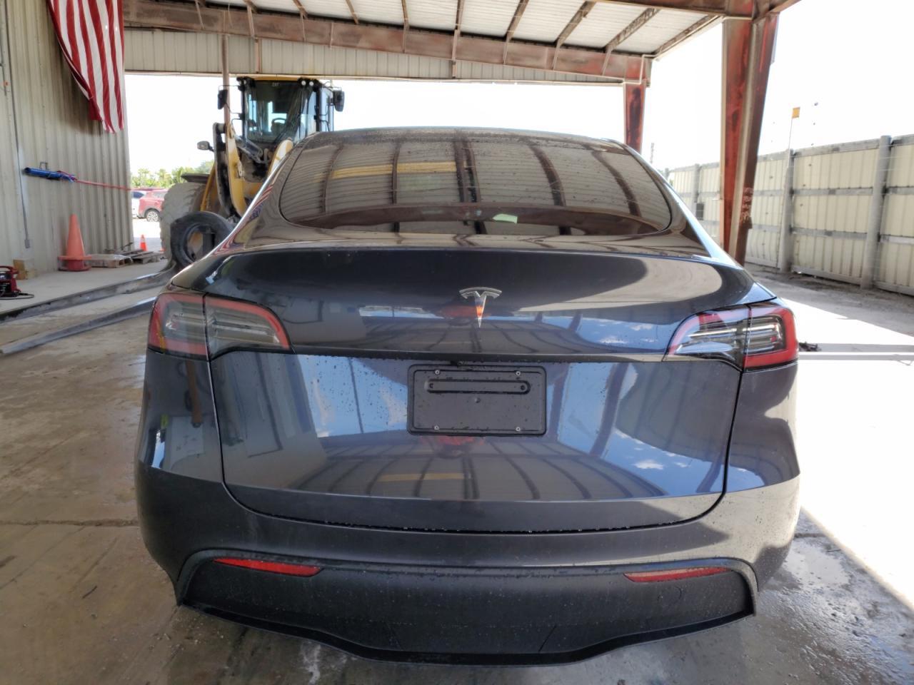 2024 TESLA MODEL Y - Image 6