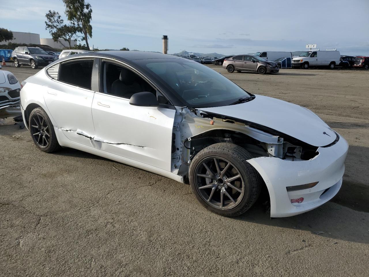 2019 TESLA MODEL 3 - Фото 4