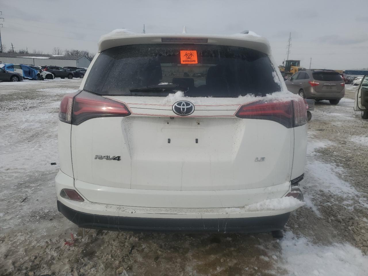 2017 TOYOTA RAV4 LE - Image 6