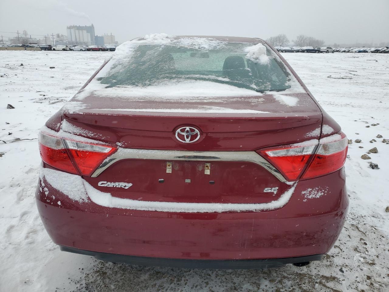 2016 TOYOTA CAMRY LE - Фото 6