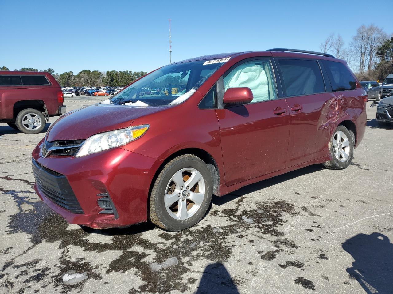 2019 TOYOTA SIENNA LE