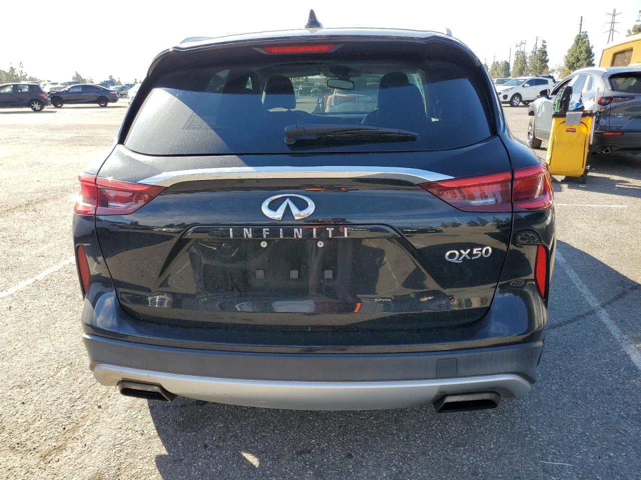 2019 INFINITI QX50 ESSEN - Image 6