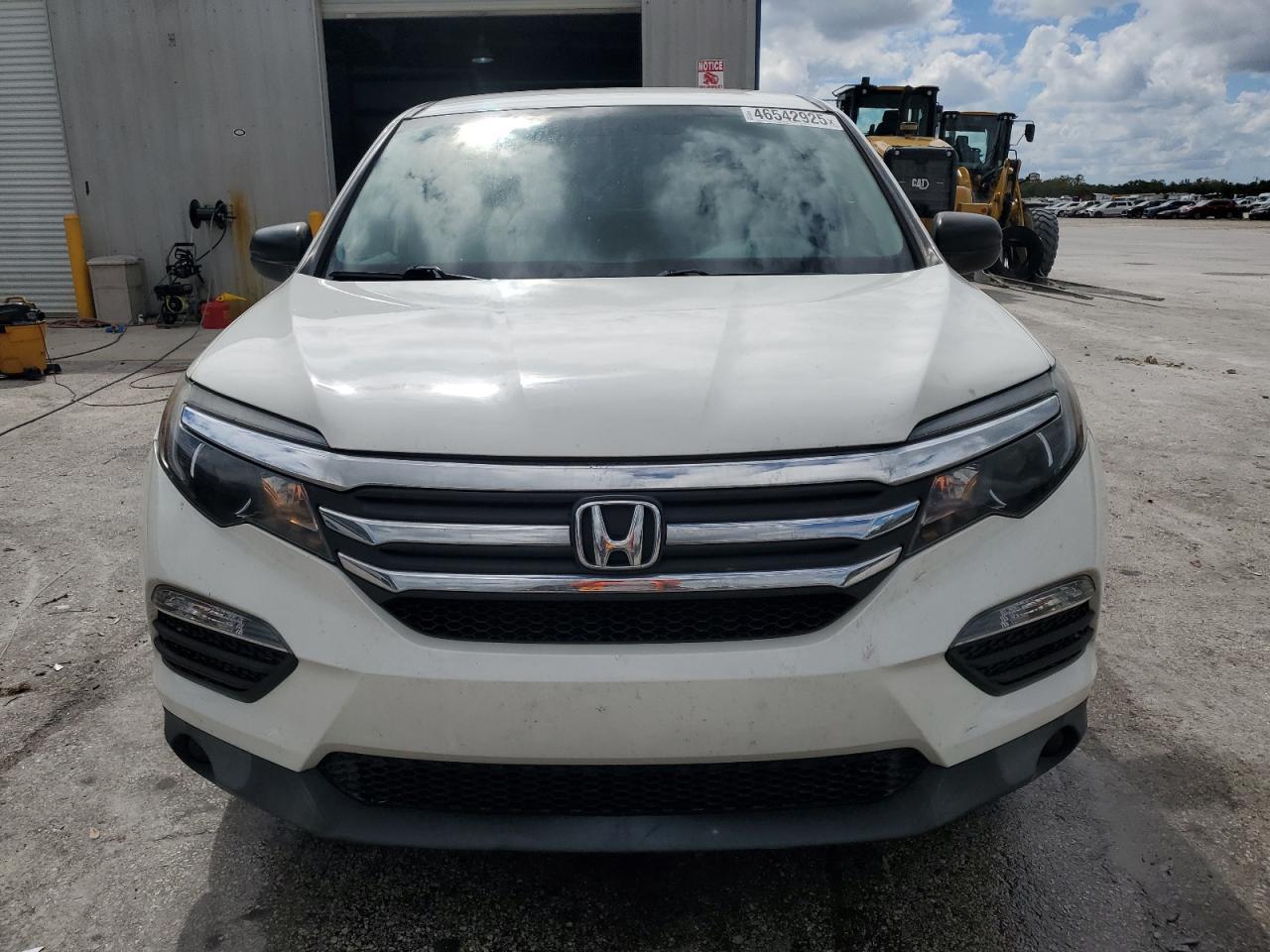 2017 HONDA PILOT LX - Фото 5