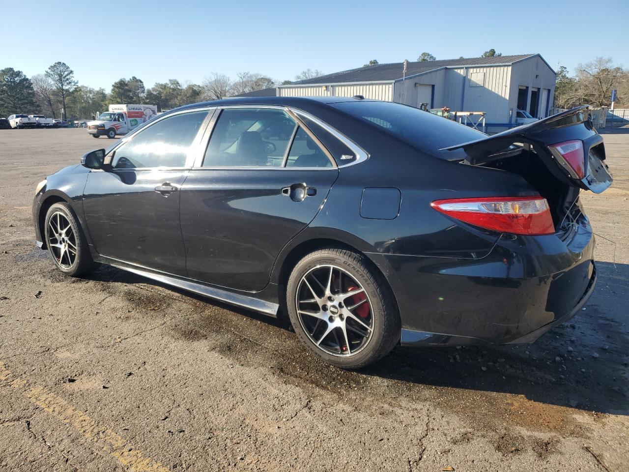 2016 TOYOTA CAMRY LE - Image 2