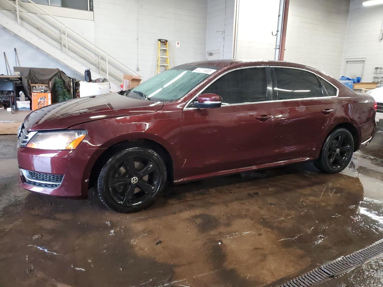 2013 VOLKSWAGEN PASSAT SE