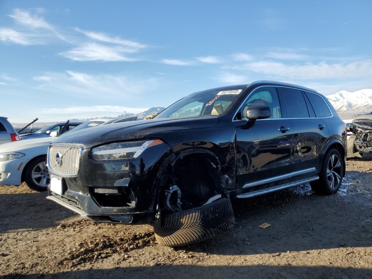2016 VOLVO XC90 T6