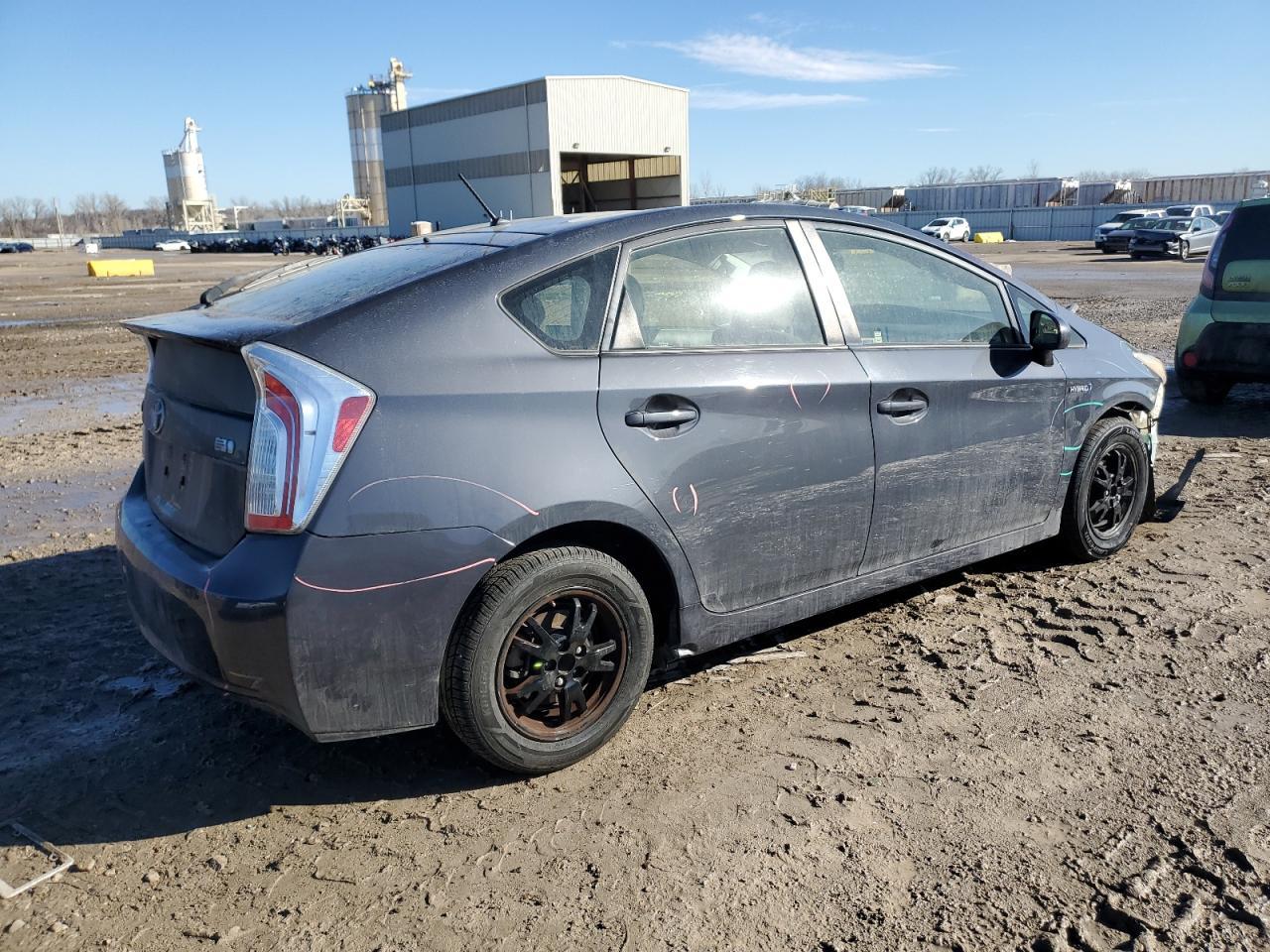 2015 TOYOTA PRIUS - Фото 3