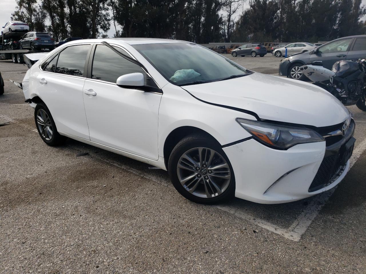 2017 TOYOTA CAMRY LE - Фото 4