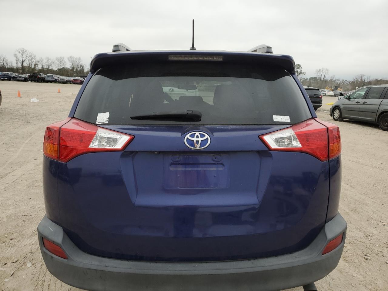 2014 TOYOTA RAV4 LE - Image 6