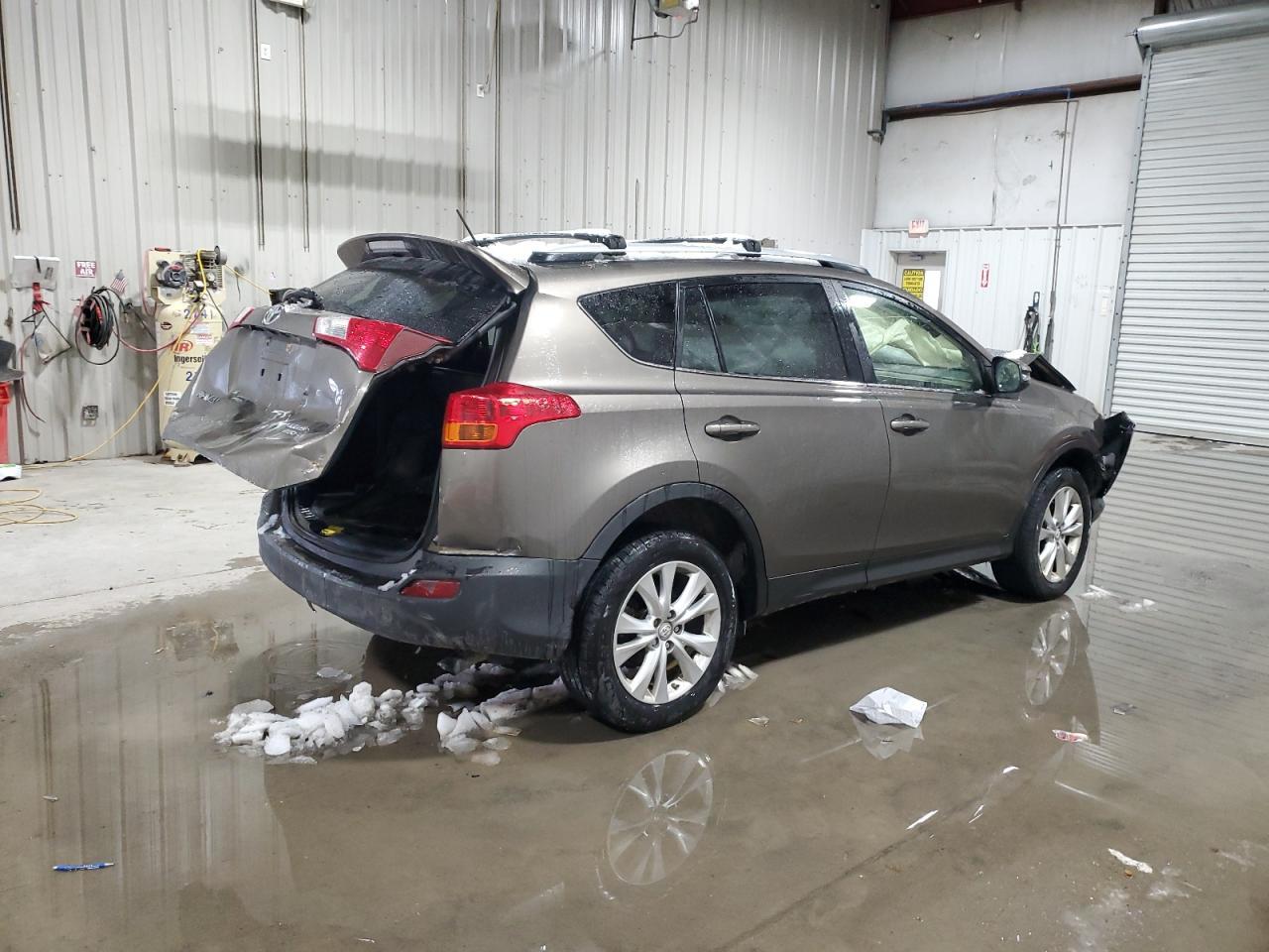 2015 TOYOTA RAV4 LIMIT - Фото 3