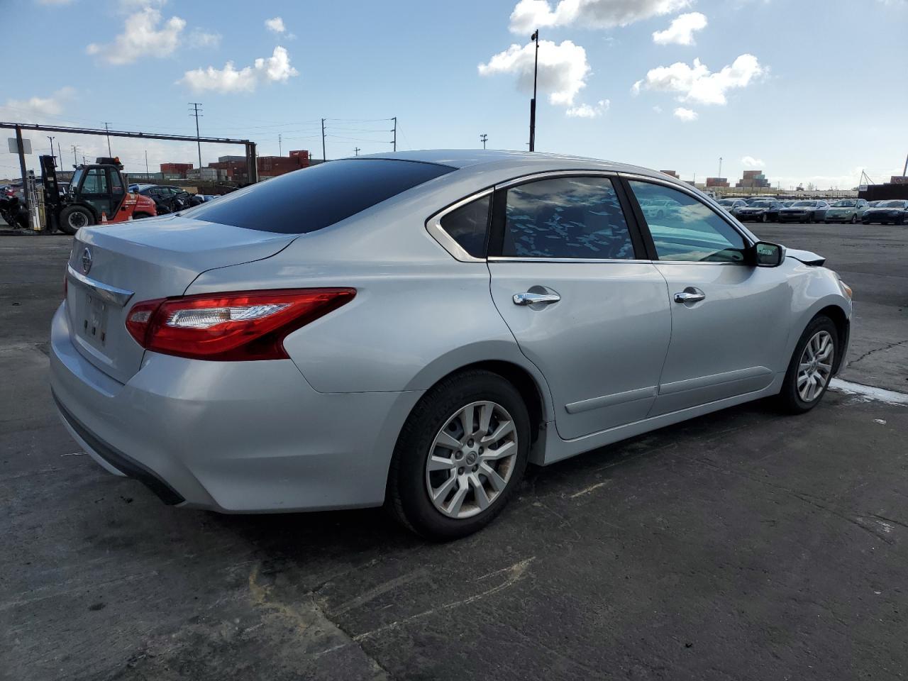2016 NISSAN ALTIMA 2.5 - Фото 3