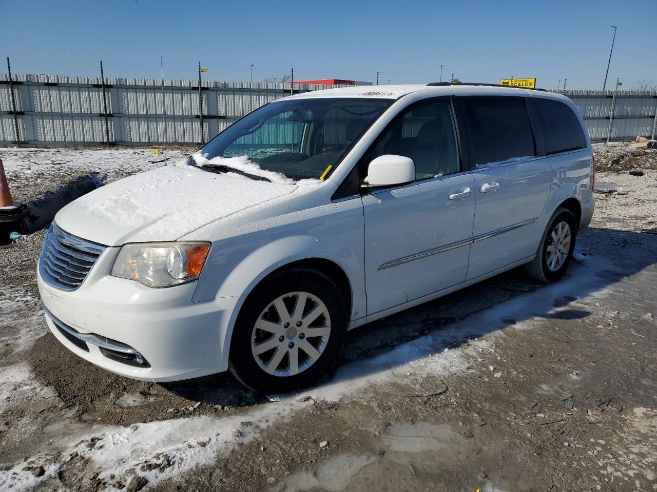 2014 CHRYSLER TOWN & COU