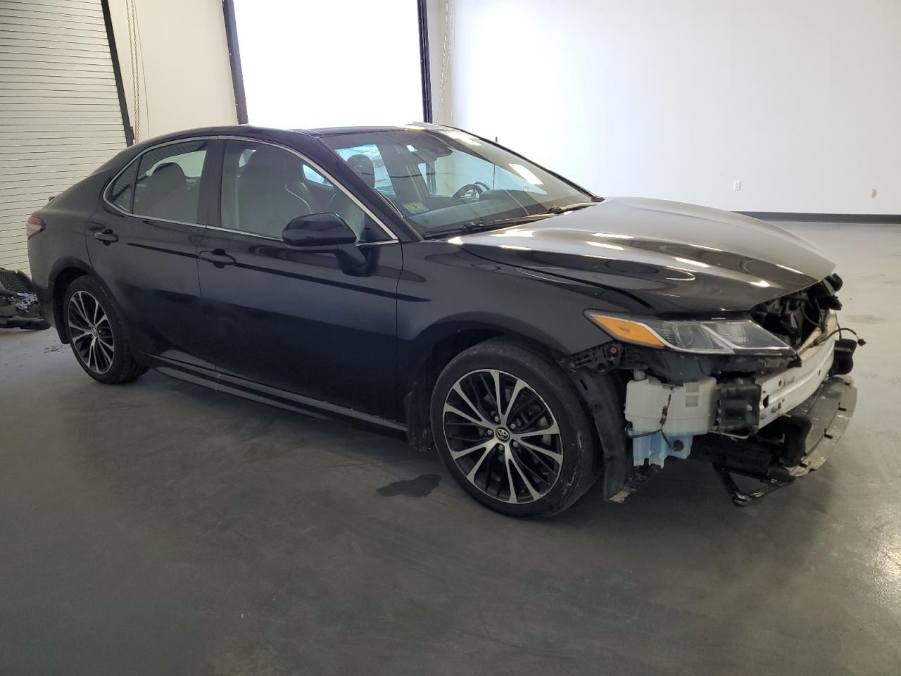 2020 TOYOTA CAMRY SE - Image 4