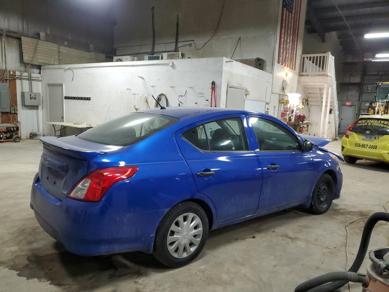 2016 NISSAN VERSA S - Фото 3