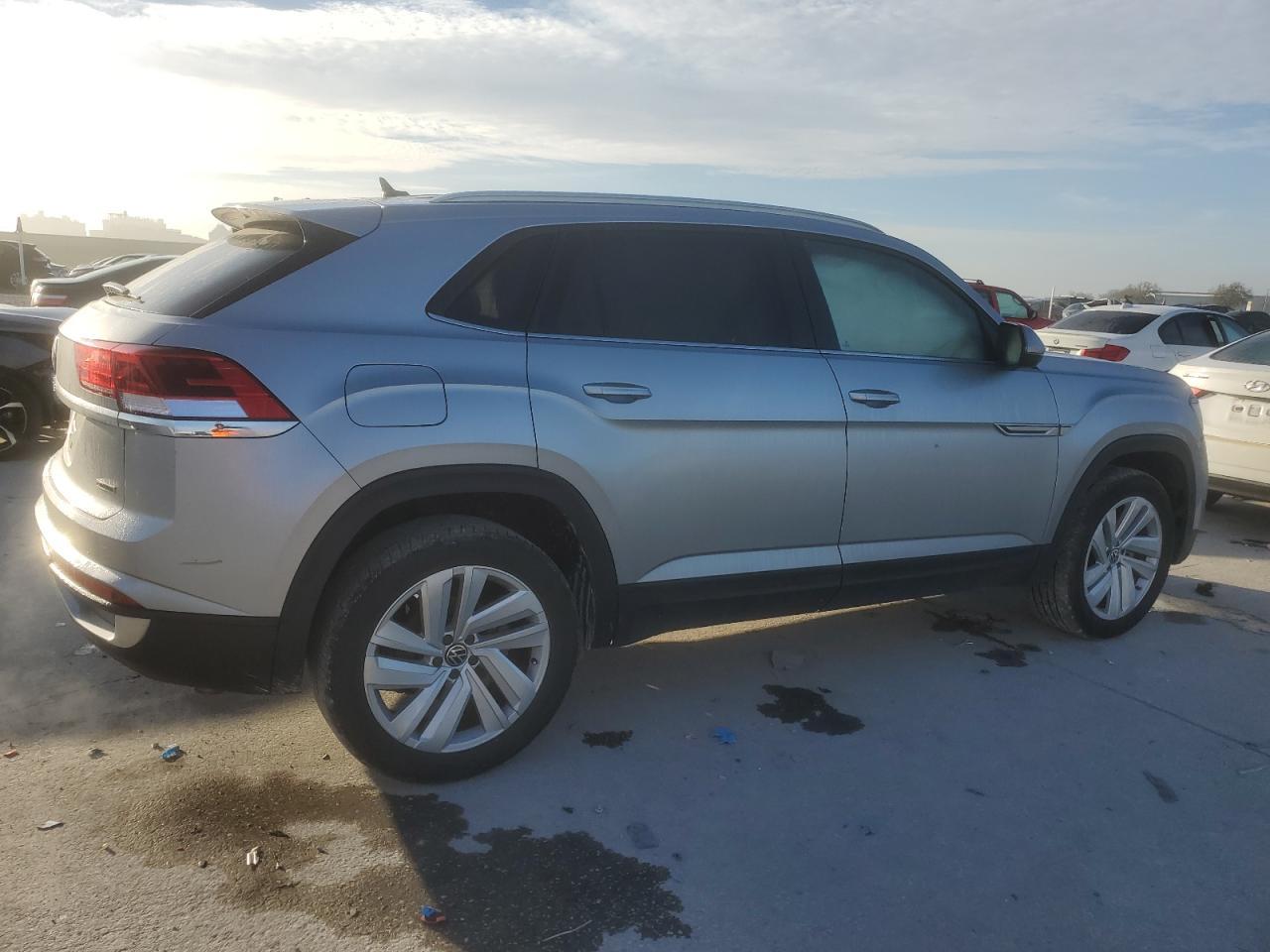 2022 VOLKSWAGEN ATLAS CROS - Image 3