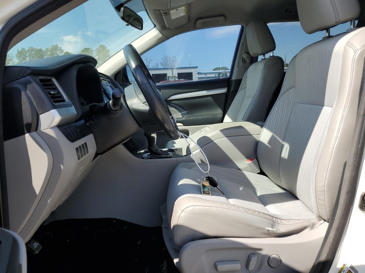 2015 TOYOTA HIGHLANDER - Фото 7