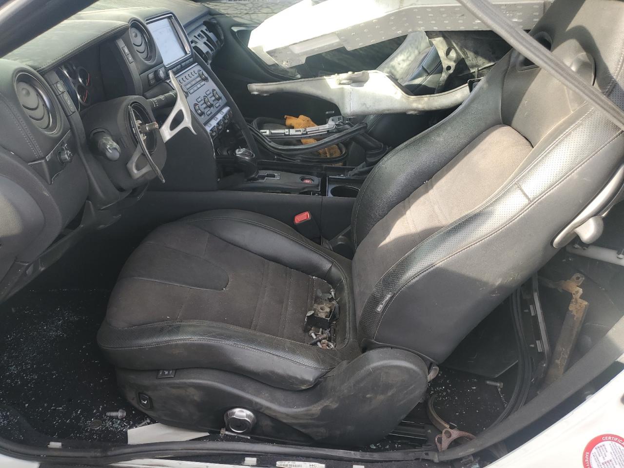 2013 NISSAN GT-R PREMI - Фото 7