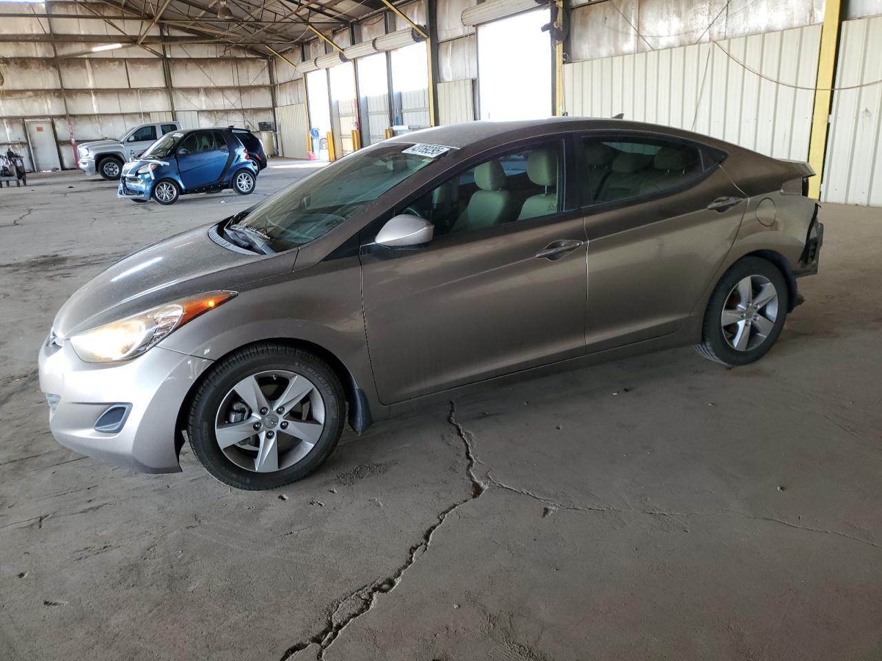 2013 HYUNDAI ELANTRA GL