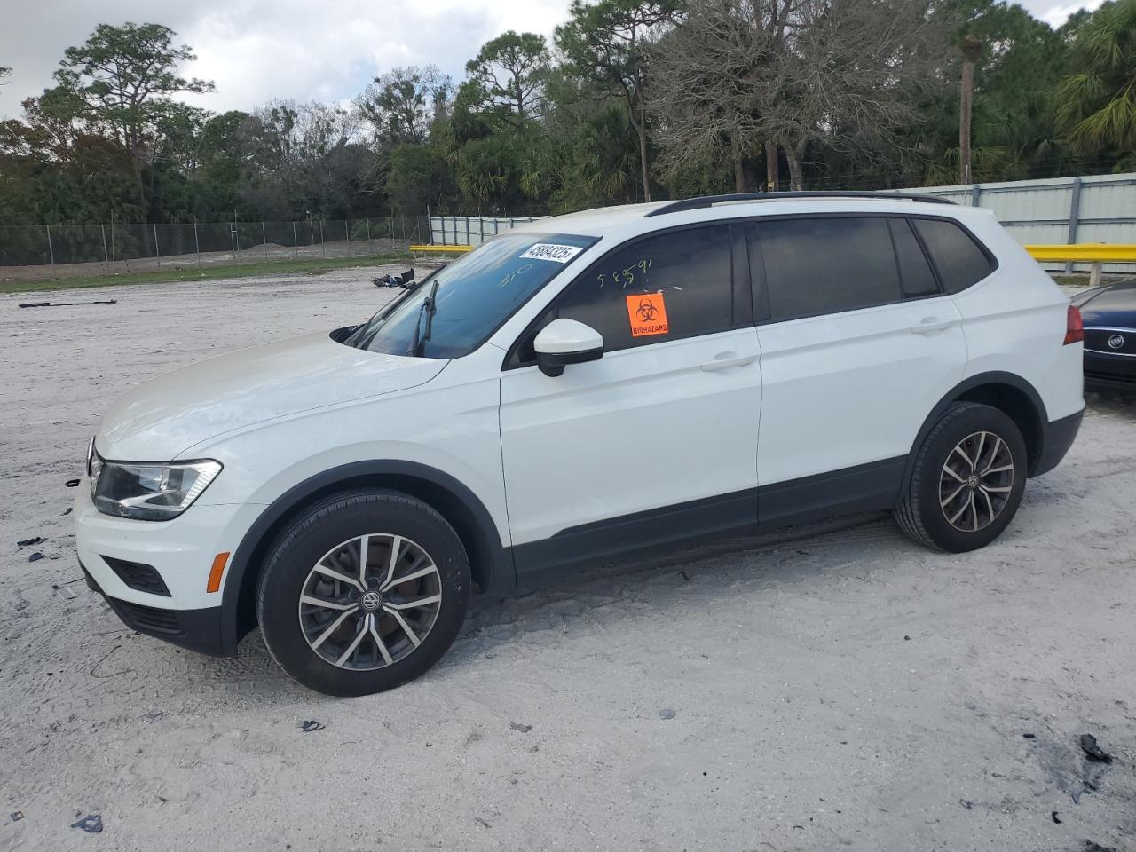 2021 VOLKSWAGEN TIGUAN S