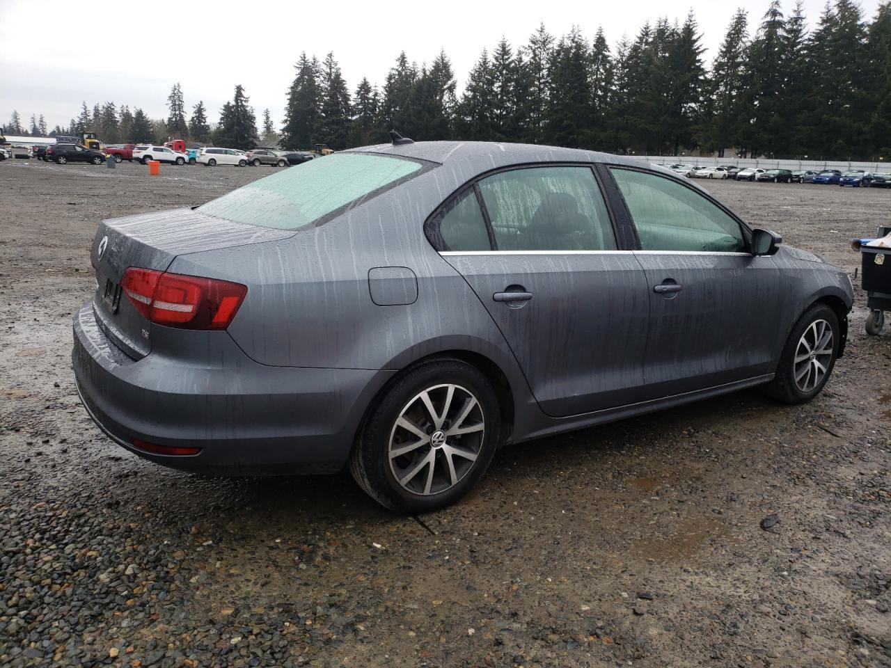 2017 VOLKSWAGEN JETTA SE - Image 3