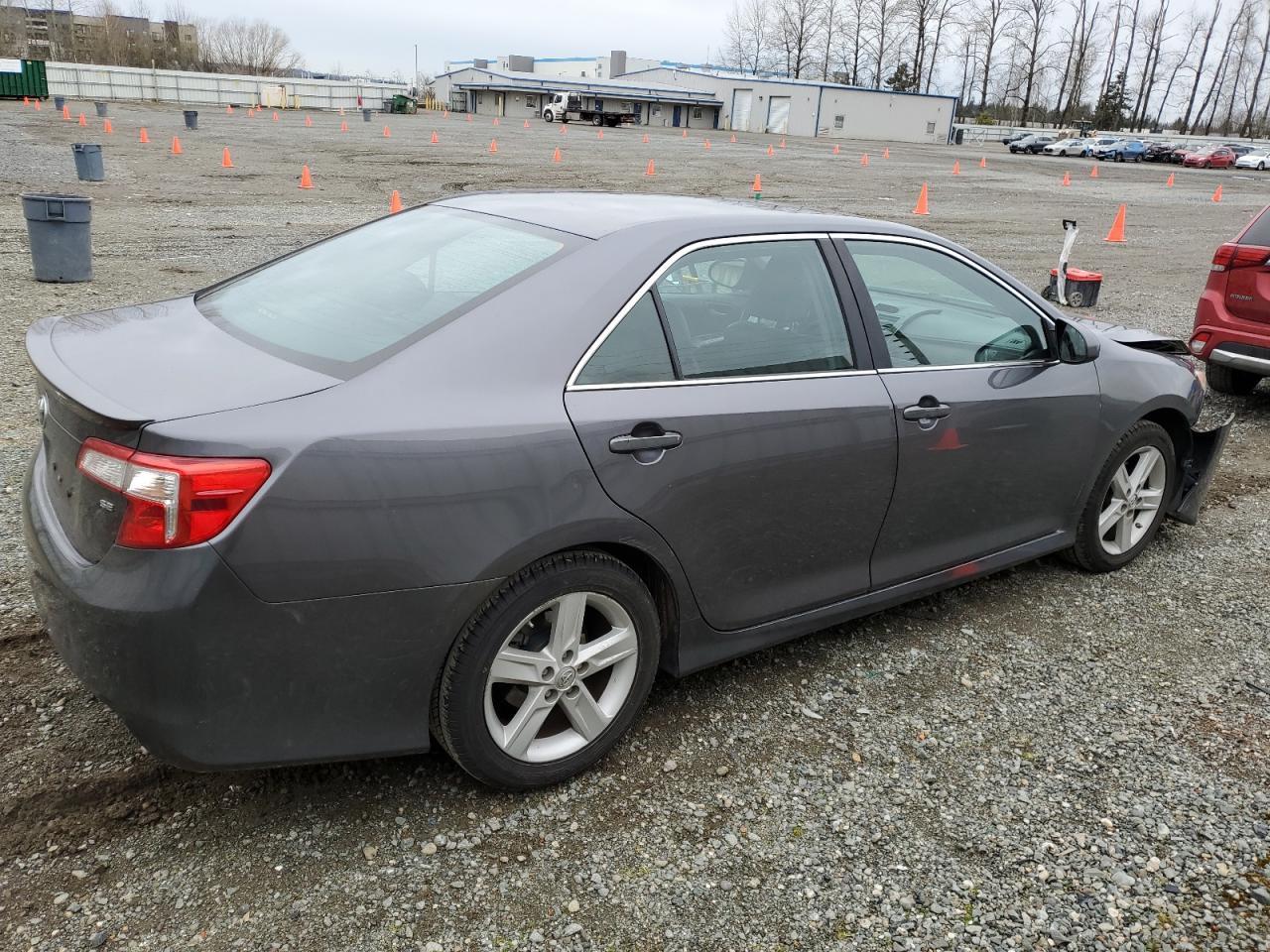 2014 TOYOTA CAMRY L - Image 3