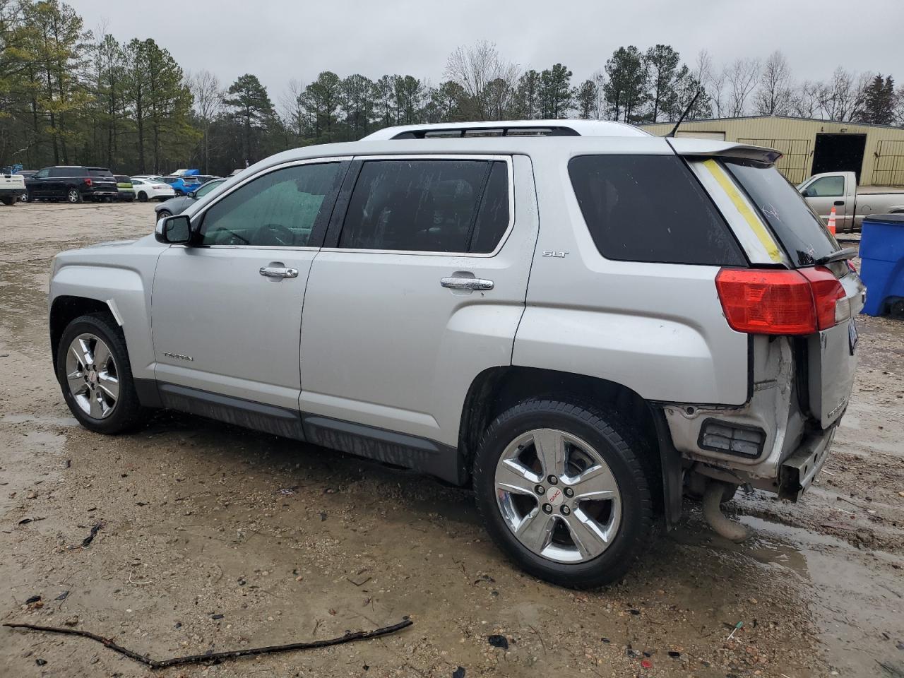 2014 GMC TERRAIN SL - Image 2
