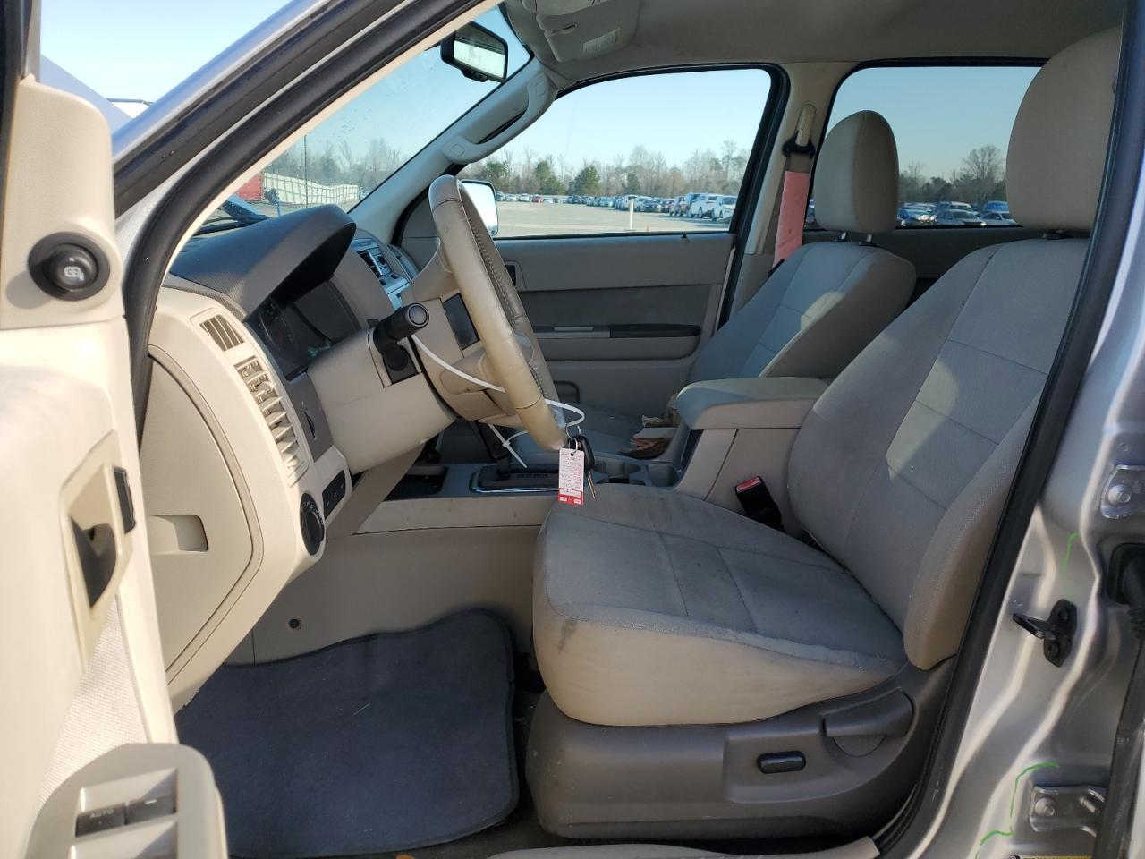 2010 FORD ESCAPE XLT - Image 7
