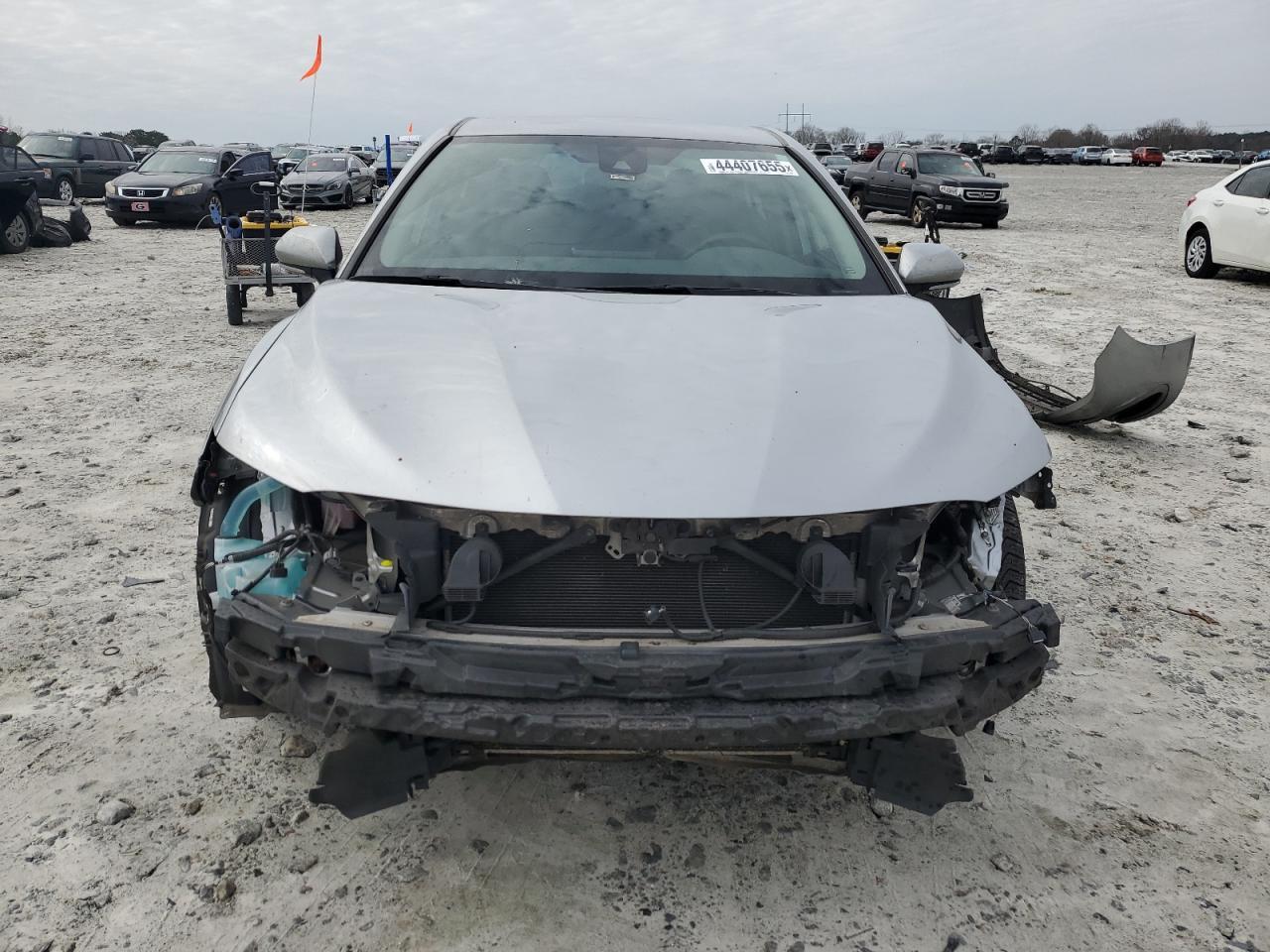 2023 TOYOTA CAMRY LE - Фото 5