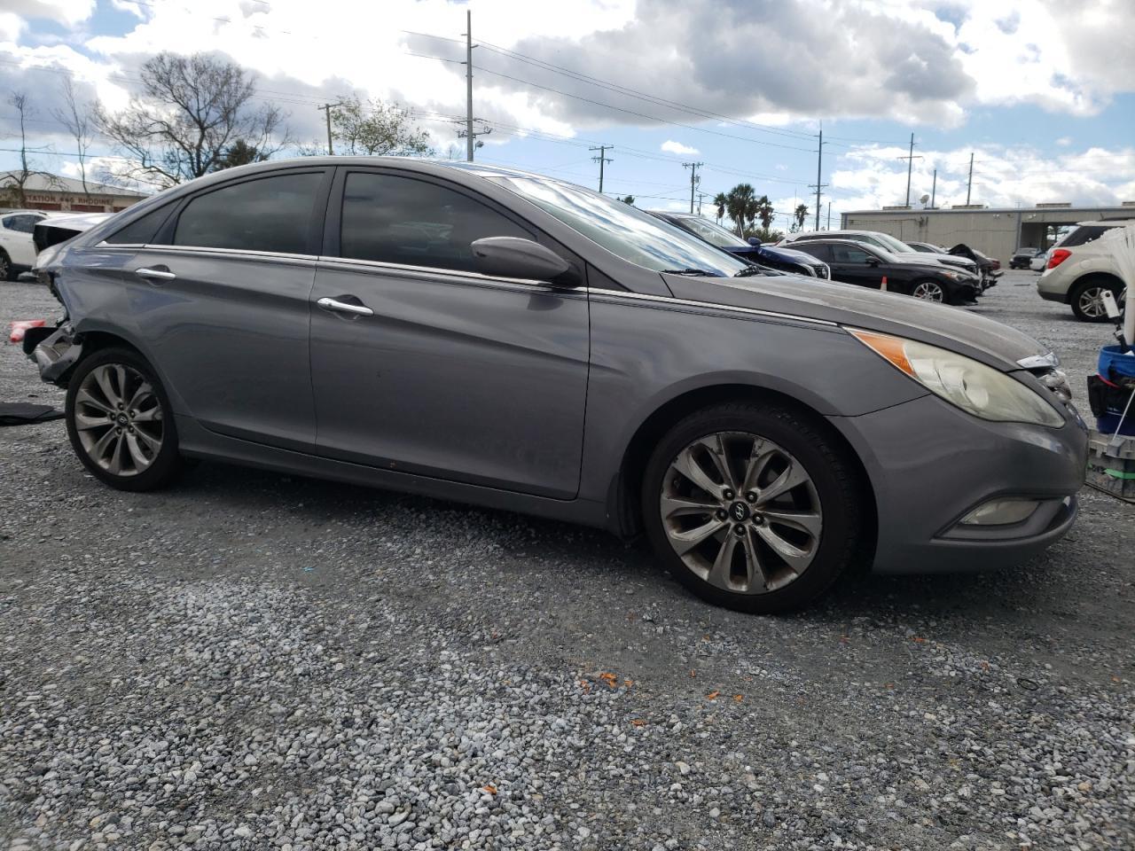 2011 HYUNDAI SONATA SE - Фото 4