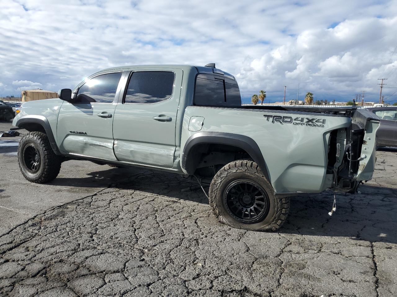 2023 TOYOTA TACOMA DOU - Фото 2