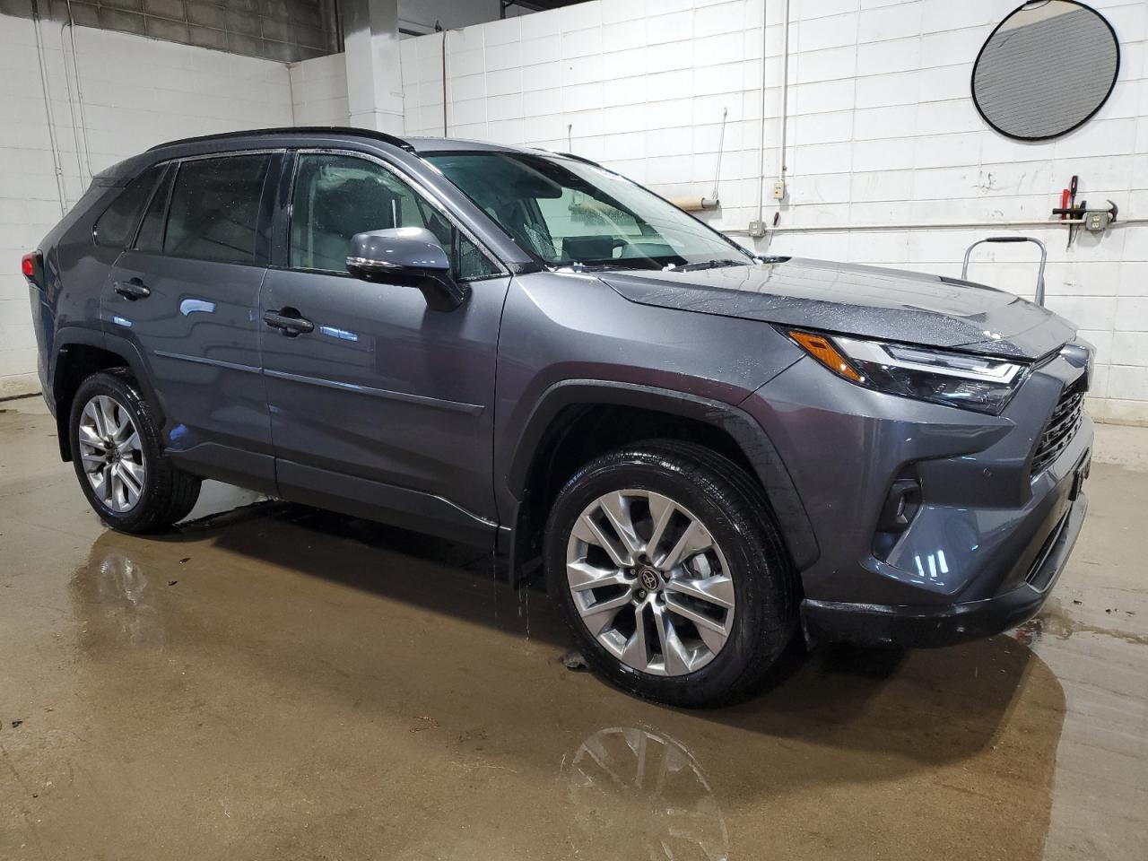 2024 TOYOTA RAV4 XLE P - Image 4