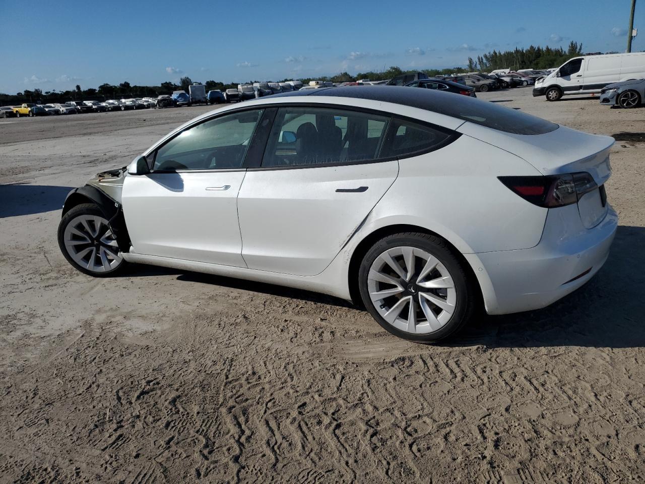 2022 TESLA MODEL 3 - Image 2