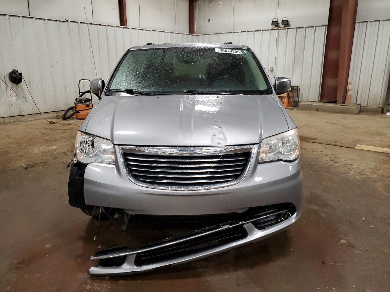 2014 CHRYSLER TOWN & COU - Фото 5