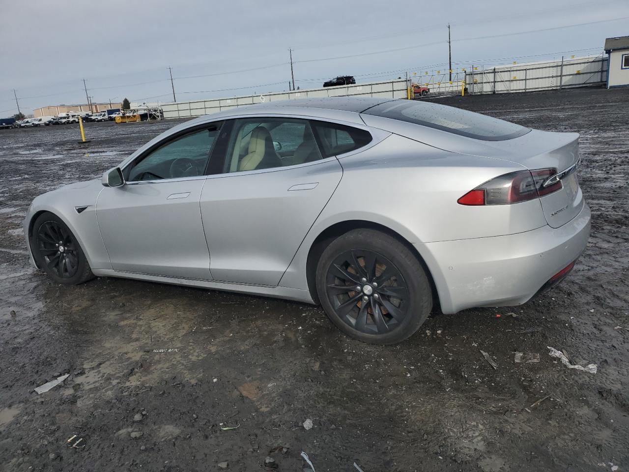 2017 TESLA MODEL S - Фото 2