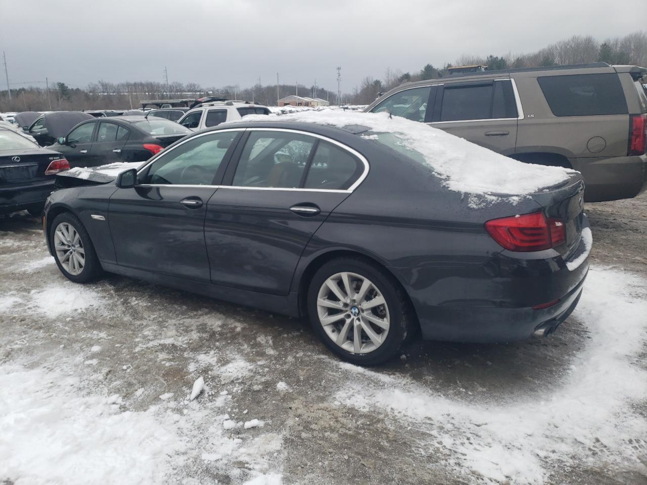 2013 BMW 528 XI - Image 2
