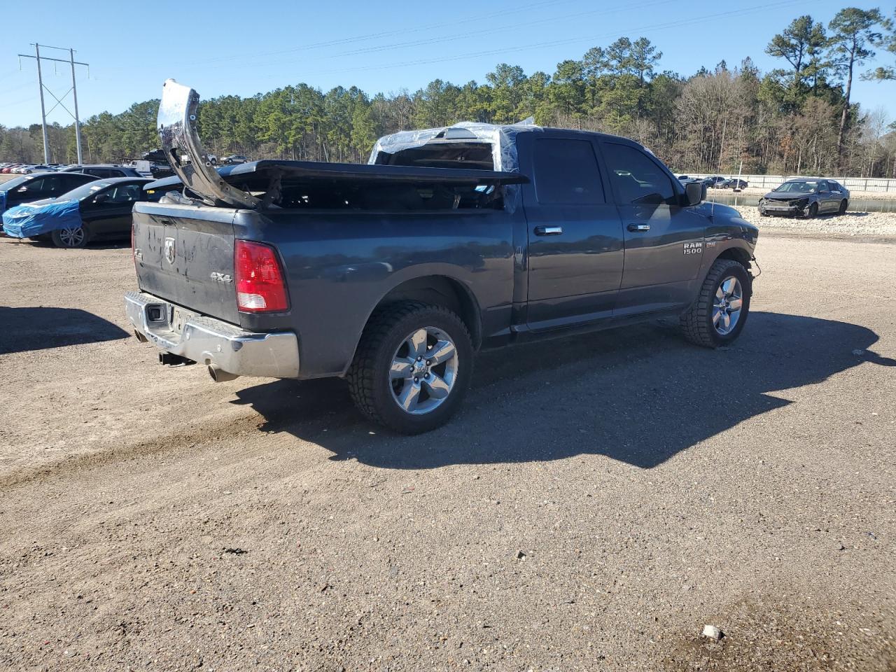 2017 RAM 1500 SLT - Image 3