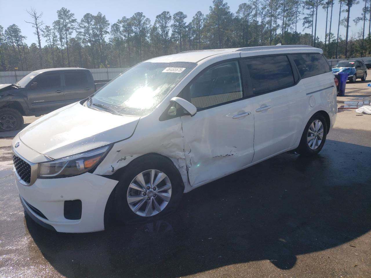 2017 KIA SEDONA LX