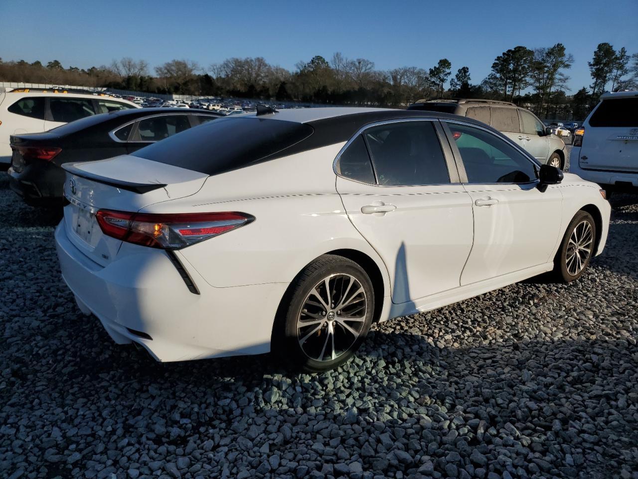 2019 TOYOTA CAMRY L - Image 3