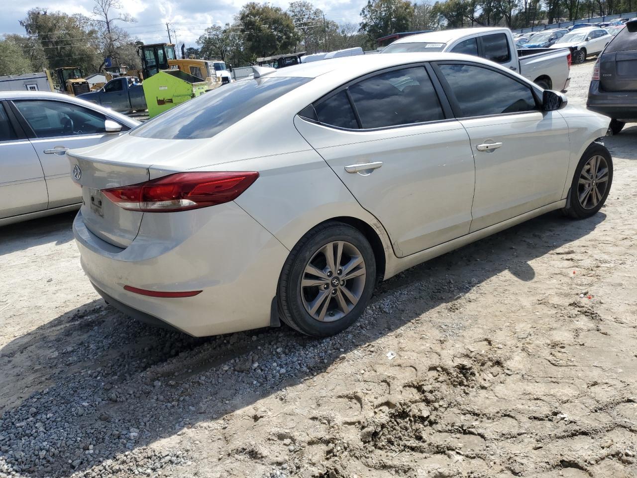 2017 HYUNDAI ELANTRA SE - Image 3