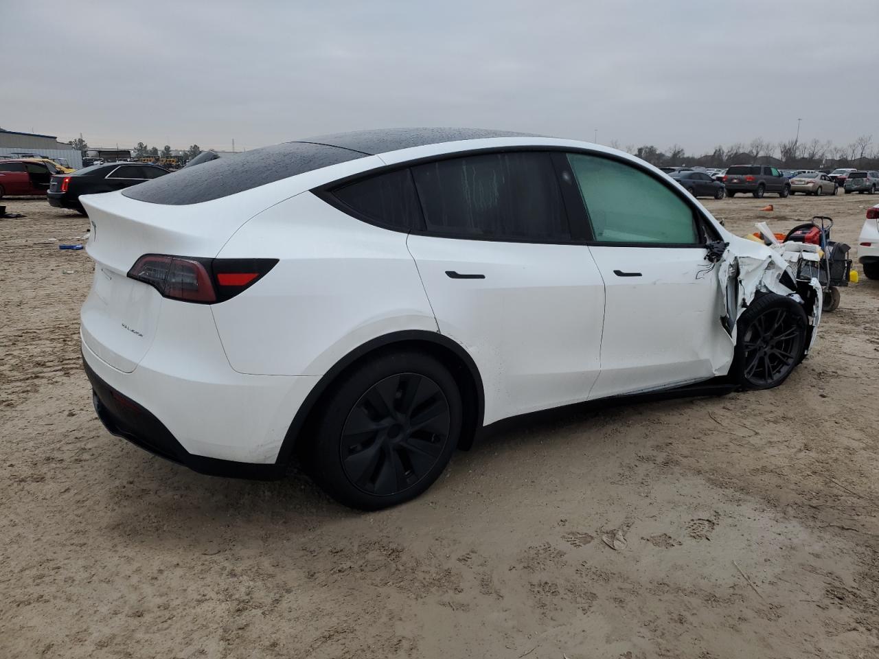 2025 TESLA MODEL Y - Image 3