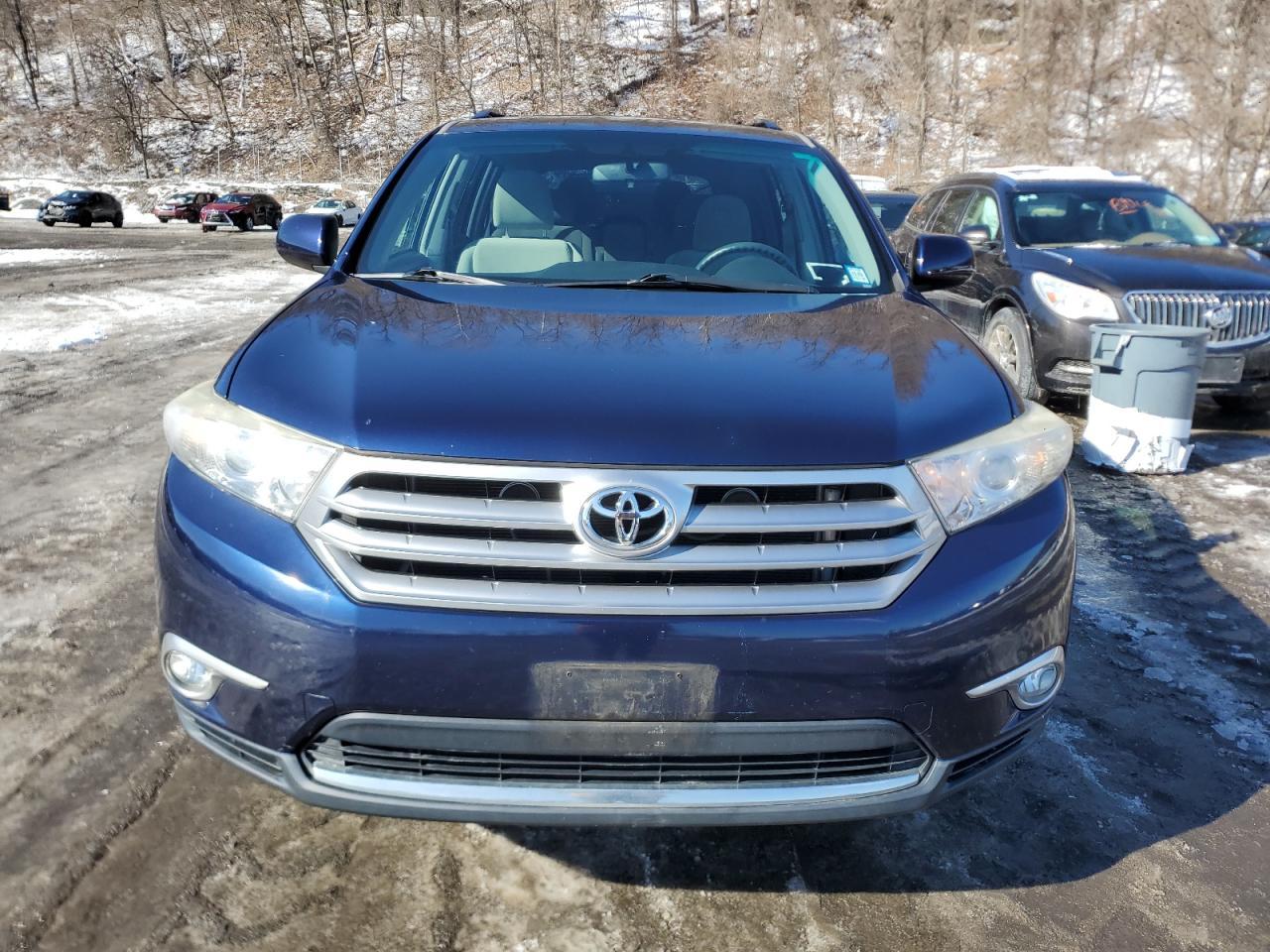 2011 TOYOTA HIGHLANDER - Image 5