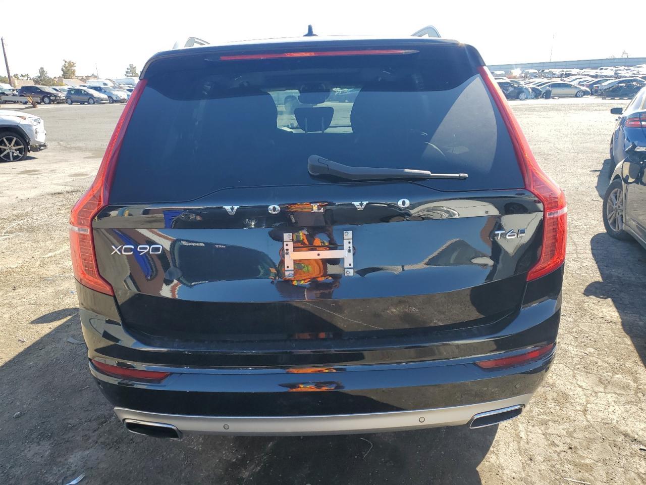 2016 VOLVO XC90 T6 - Фото 6