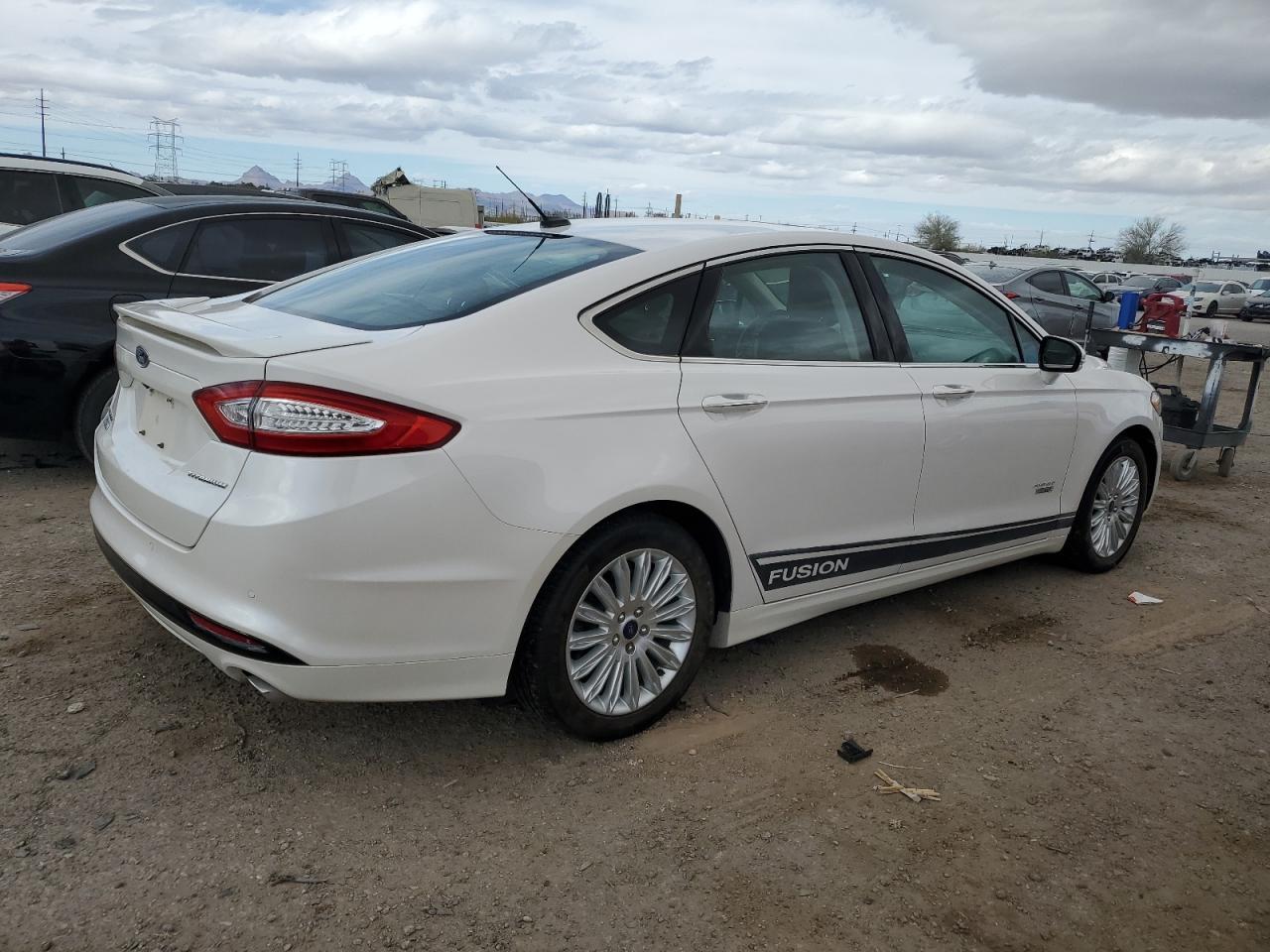 2014 FORD FUSION TIT - Фото 3